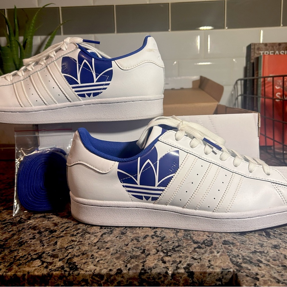 adidas Superstar
Royal Blue Trefoil  size 12